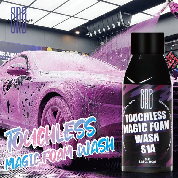 Jabón para lavado de autos con espuma rosa Extreme Bodywash y cera.