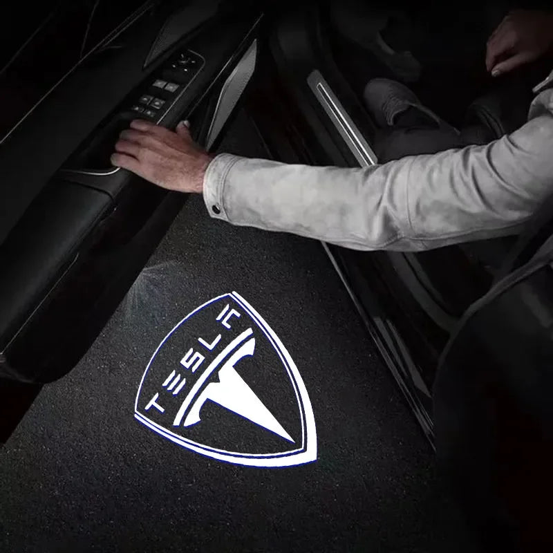 Luces LED Proyectoras Tesla – Bienvenida de Puerta, 2 Piezas (Model 3, S, X, Y, Cybertruck, Roadster)