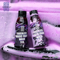 Jabón para lavado de autos con espuma rosa Extreme Bodywash y cera.